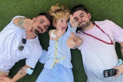 El pequeño Martín, junto a su familia