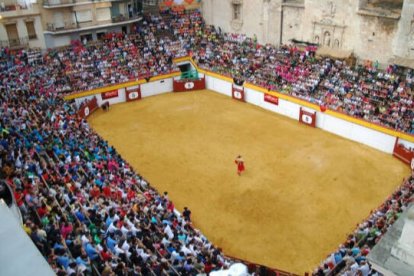 Plaza de toros de Algemesí, única al ser cuadrada y de madera