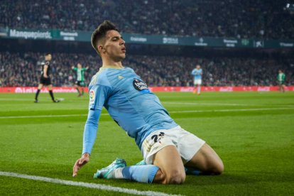 Gabri Veiga, celebrando uno de los goles que ha anotado esta temporada con el Celta.