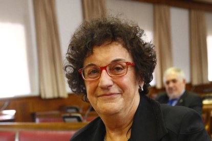 La magistrada María Luisa Balaguer, con Conde Pumpido al fondo.