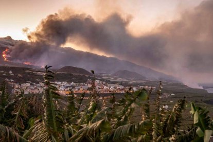 Volcán de Cumbre Vieja a su llegada al Océano