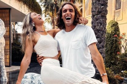 La tenista española Paula Badosa junto a su pareja, el también tenista Stefanos Tsitsipas (Foto: Instagram)