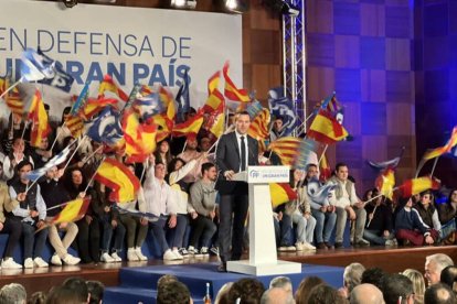 Vicent Mompó en un mitin del PP