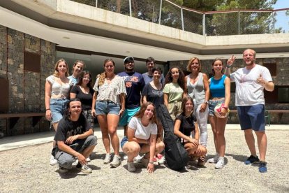 Los voluntarios internacionales del Work Camp conviven en el Albergue del Centre Juvenil.