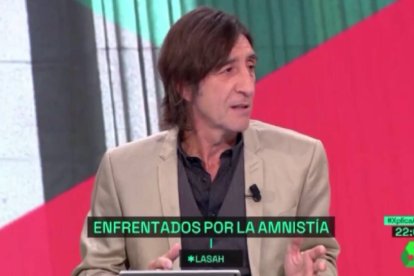 Benjamín Prado durante una de sus intervenciones en 'La Sexta Xplica' en la que ha afirmado que Puigdemont no ha matado a nadie mientras que las política de Vox sí que lo hacen.