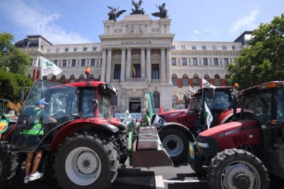 Imagen de la tractorada celebrada en Madrid en julio de 2023 frente al Ministerio de Agricultura