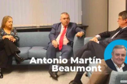 El número tres del PSOE, Santos Cerdán, con Puigdemont.