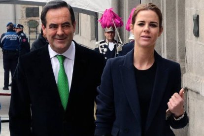 El ex presidente del PSOE de Castilla La-Mancha, José Bono, junto a su hija Amelia Bono.