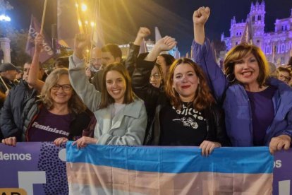 Irene Montero y Ángela Rodríguez Pam de manifestación el 25N