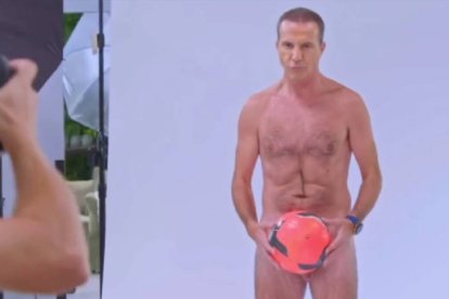 Cristóbal Soria y su descuido en 'Desnudos por la vida'.