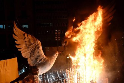 Cremà de la Falla del Ayuntamiento de 2024.