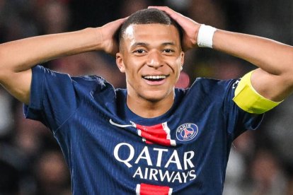 Mbappé, durante la disputa del PSG-Toulouse de este domingo.