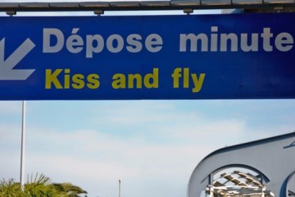 Kiss and Fly es como denominan fuera de España a la zona para despedidas.