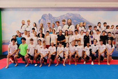 Los jóvenes taekwondistas de Finestrat