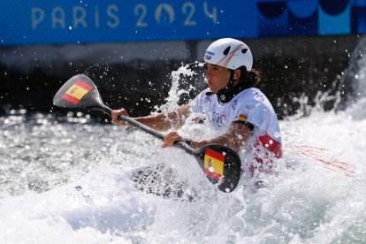 Maialen Chourraut , con su kayak