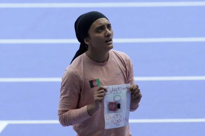 La atleta pakistaní Kimia Yousofi