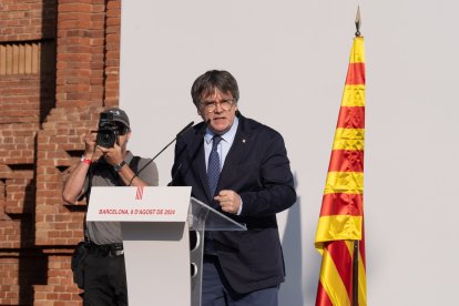 Carles Puigdemont durante su discurso antes de fugarse de nuevo de España.