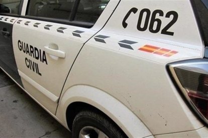 Coche de guardia civil