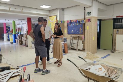 El Alcalde Marcos Zaragoza y la concejal de Educación, Marisa Mingot, han visitado las obras de reparación y mantenimiento