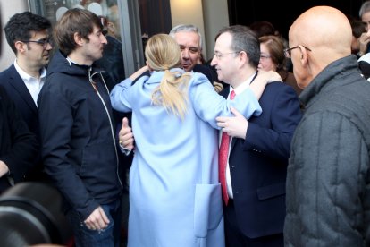 Cristina Cifuentes y Daniel Pontes durante la presentación del mural "homenaje a Lina Morgan" con motivo del día del Teatro en el año 2017.
Madrid. 27/03/2017