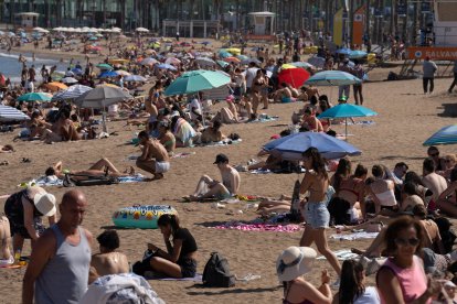 Imagen de una playa de Barcelona el pasado mes de julio.