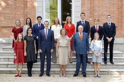 La Familia Real y del Rey, al completo, en una de las últimas imágenes de las primas juntos.