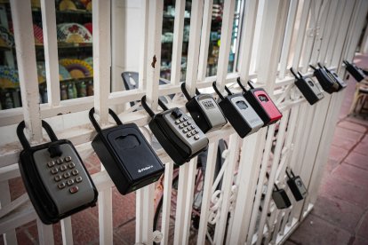 Candados de viviendas de uso turístico.