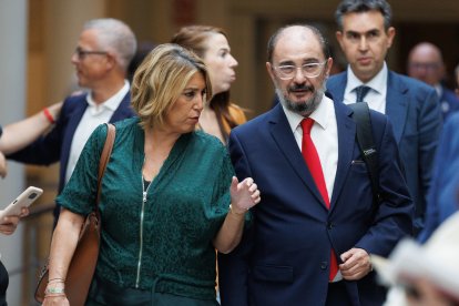 Archivo - Los senadores del PSOE, Susana Díaz y Javier Lambán durante una sesión plenaria, en el Hemiciclo del Senado, a 3 de octubre de 2023, en Madrid (España). (Foto de archivo).