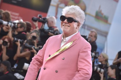 Pedro Almodóvar, presentando en el Festival de Cine de Venecia la película  ‘The Room Next Door’.