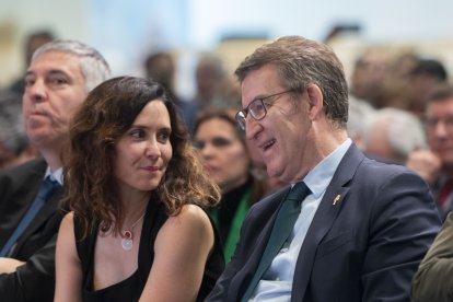 La presidenta de la Comunidad de Madrid, Isabel Díaz Ayuso, y el presidente del Partido Popular, Alberto Núñez Feijóo.