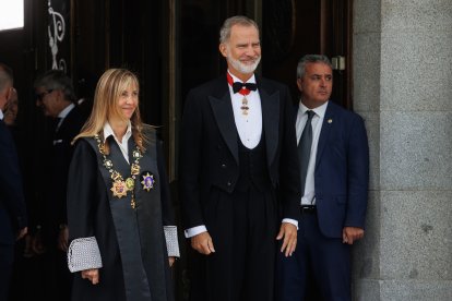 Felipe VI con Ana Perelló, en su toma de posesión como presidenta del CGPJ