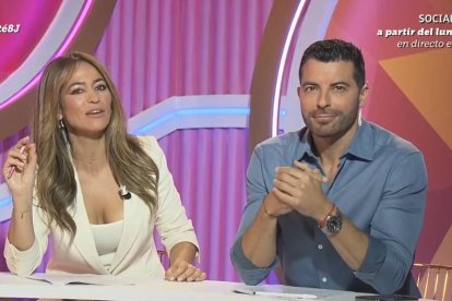 María Verdoy y Antonio Santana, presentadores de Socialité.