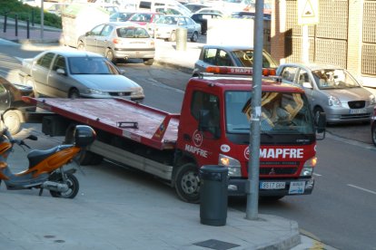 Archivo - El 90% de las asistencias en carretera en julio y agosto se deberion a averías, según Mapfre.