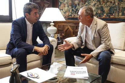 El presidente de la Generalitat valenciana, Carlos Mazón, y el Síndic de Compromís, Joan Baldoví