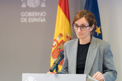 La ministra de Sanidad, Mónica García