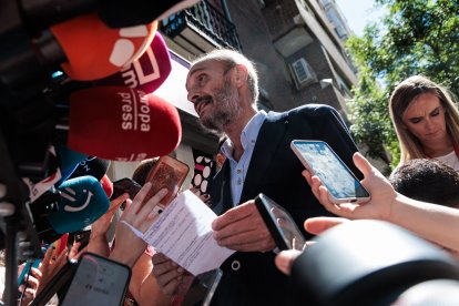 El líder del PSOE en Aragón, Javier Lambán, atiende a los medios tras la reunión del Comité Federal del PSOE del 7 de septiembre de 2024.