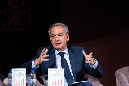 El expresidente del Gobierno, José Luis Rodríguez Zapatero, durante la presentación del libro 'La democracia y sus derechos.