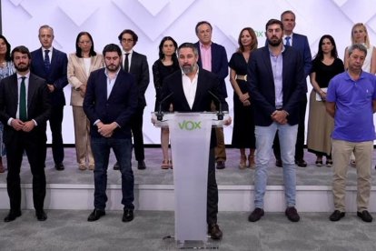 Abascal anunciando en julio la ruptura de los acuerdos en los gobiernos autonómicos del PP.