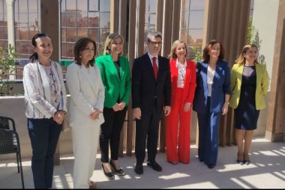 Elisa Núñez con el ministro de Justicia, Félix Bolaños