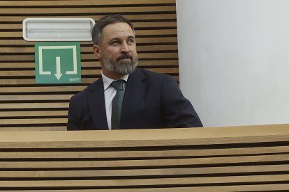 El presidente de VOX, Santiago Abascal, durante la constitución de la XI Legislatura de Les Corts