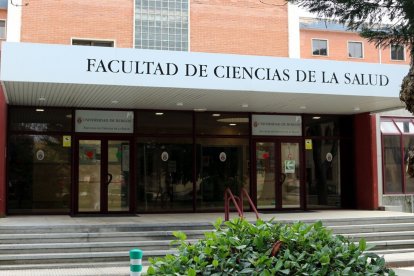 Entrada a la facultad de Ciencias de la Salud de la Universidad de Burgos.