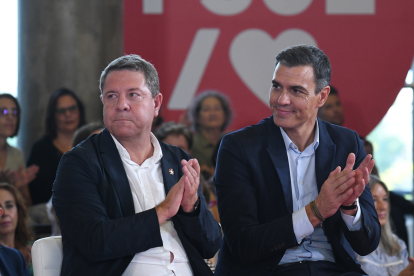 Emiliano García-Page y Pedro Sánchez durante un acto del PSOE en Castilla-La Mancha.