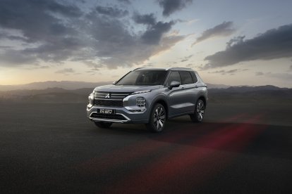 Mitsubishi actualiza su SUV crossover con motorización PHEV Outlander, que estará disponible en Europa en 2025.