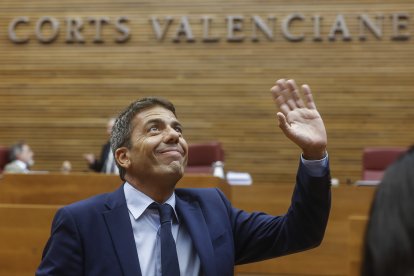 El presidente de la Generalitat, Carlos Mazón, durante el debate de política de la Comunitat.