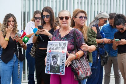 Paqui Gómez, la madre de Miguel Ángel González, uno de los guardias asesinados en Barbate.