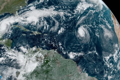 El Huracán Milton, acercándose a Florida, en una imagen de satélite