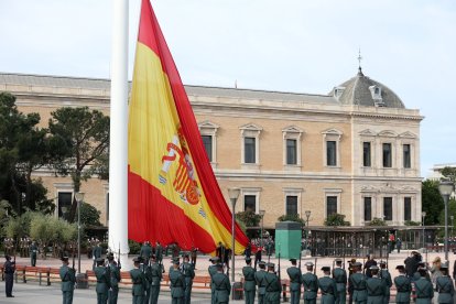 La bandera española en la Plaza de Colón