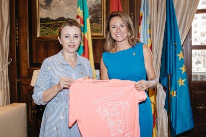 Begoña Carrasco, alcaldesa de Castelló, en la presentación de la X Marcha Solidaria "Un Paseo por la Vida"