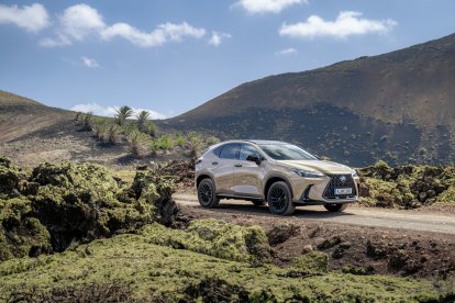 Lexus comienza a vender en España su nuevo NX Overtrail.