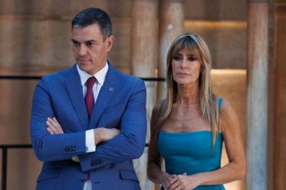 Pedro Sánchez junto a su mujer Begoña Gómez